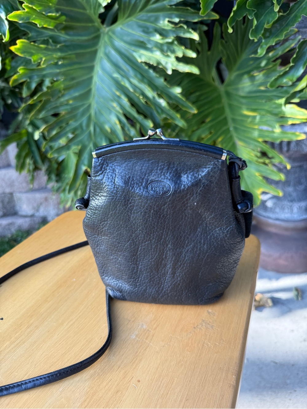 Vintage Fossil Black Pebbled Leather Crossbody with Branded Tag